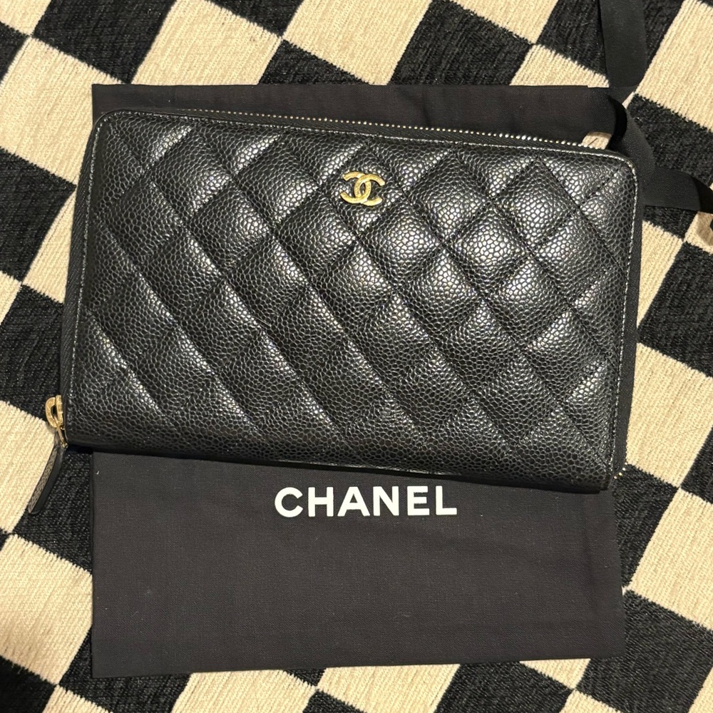 CHANEL Quilted Caviar Organizer Wallet